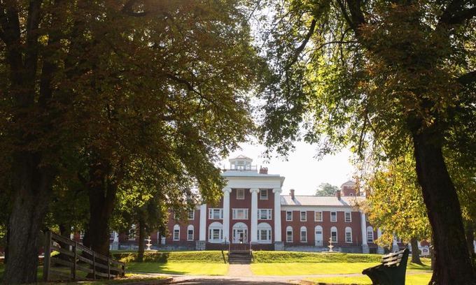 Staunton Hotel | The Blackburn Inn and Conference Center