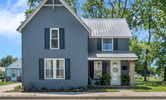 Bourbonnais House | The Blueberry in Bourbonais IL