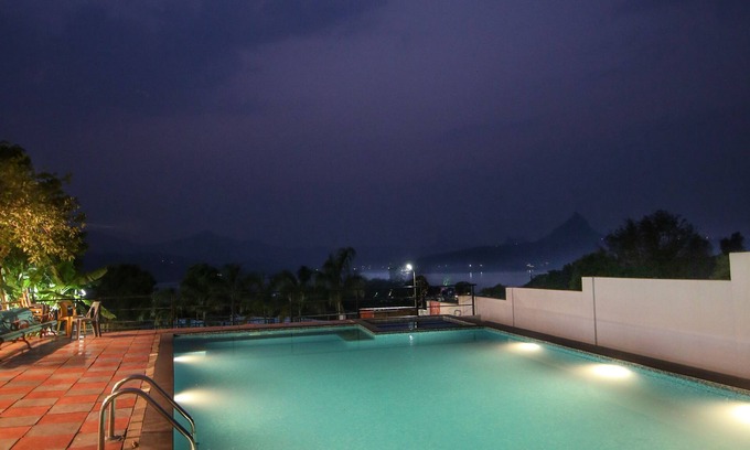 Gevhande Khadak Hotel | The Bob house