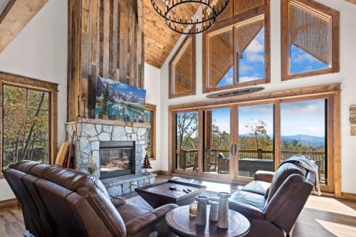 Elk Park House | The Boozy Bear Lodge