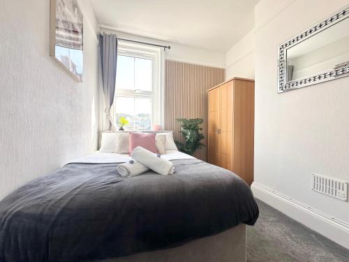 Bournemouth City Centre Apartment | The Bournemouth Hideaway - Beautiful Central flat - 10 mins walk to beach - Brought to you by Coastline Retreats