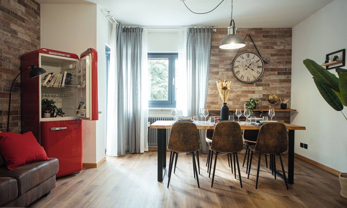 Colugna Apartment | The Brick 194, 7 beds
