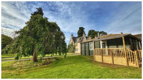 Dingwall Apartment | The Bungalow - Ardullie Lodge