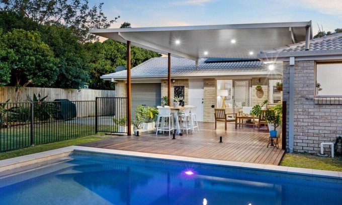 Bogangar House | The Caba Bungalow - private pool and short walk to the beach!