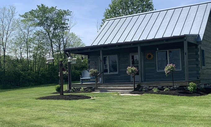 New Castle Cabin | The Cabin.