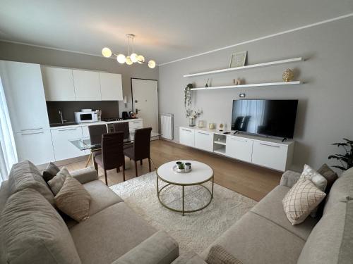 Sesto Calende Apartment | The Captain Apartments Marina next to Verbella Leonardo Academy MXP