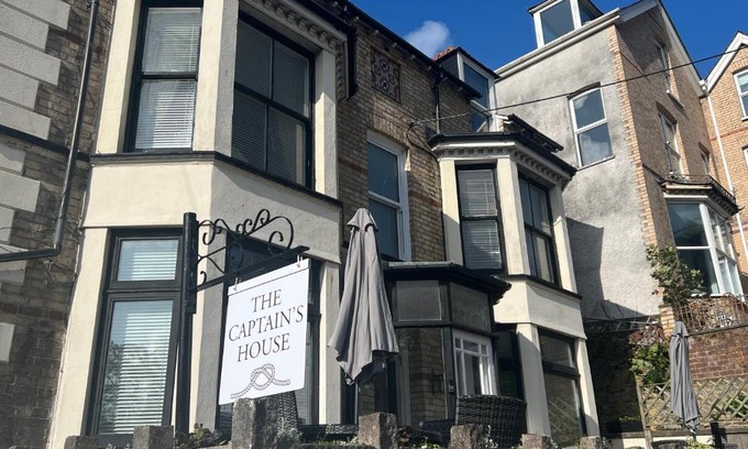 Looe Bed & Breakfast | The Captain's House