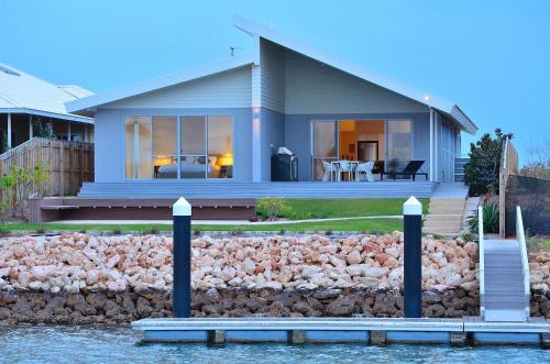 Brockman House | The Carnarvon Luxury Canal Home