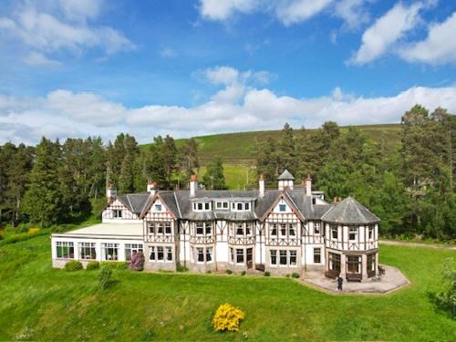 Lairg House | The Carnegie Rooms At Aultnagar Lodge - Uk48666