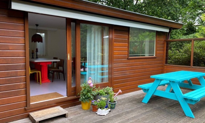 Municipality of Harderwijk House | The chalet is an artfully decorated and privately situated chalet located the edge of the Veluwe and a stone's throw from the center of the town of Harderwijk. A perfect combination of "peace and quiet".