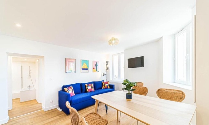Sainte-Foy-les-Lyon Apartment | The charming Marcellin 6 people Sainte-Foy-lès-Lyon