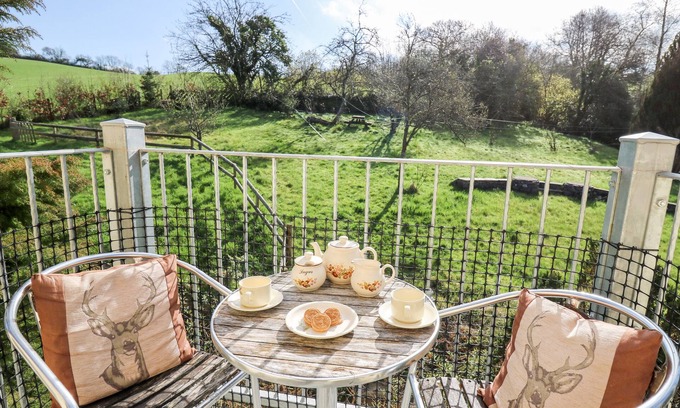 Pont-ar-gothi Cottage | THE CHEESE LOFT, character holiday cottage in Carmarthen