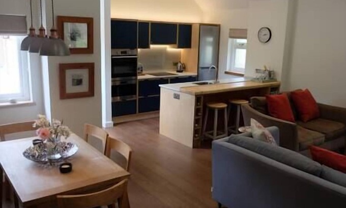 Scaynes Hill House | The Coach House @ Hoods Croft