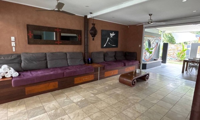 Port Douglas Villa | The Coconut Hut