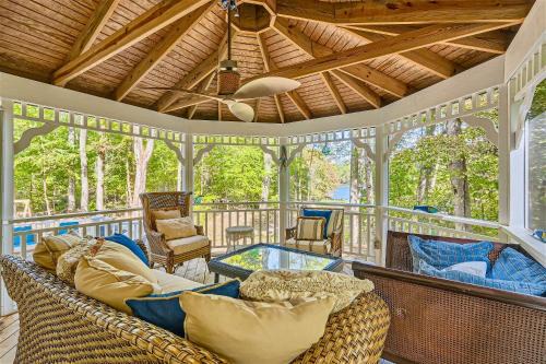 Annapolis House | The Compass Rose by Leavetown Vacations
