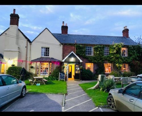 New Forest District Hotel | The Compasses Inn