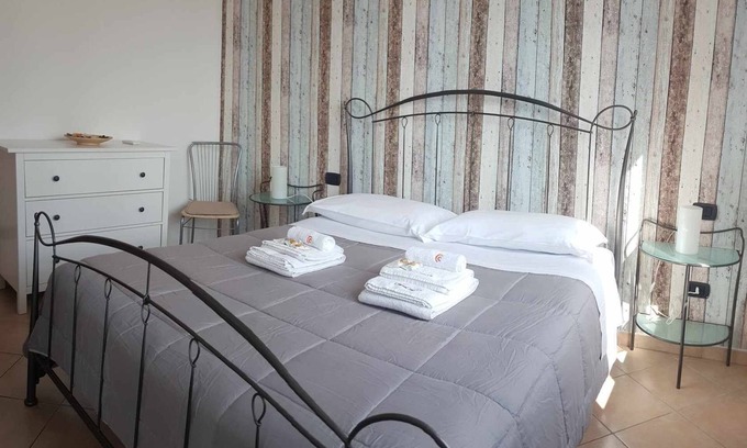 Osimo Apartment | The Conero - Two-room apartment with private parking space