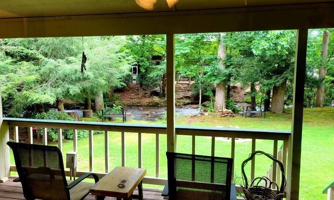 Valley Creek Run House | The Copper Lady Cottage in Maggie Valley