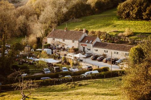 Chard Bed & Breakfast | The Cotley Inn
