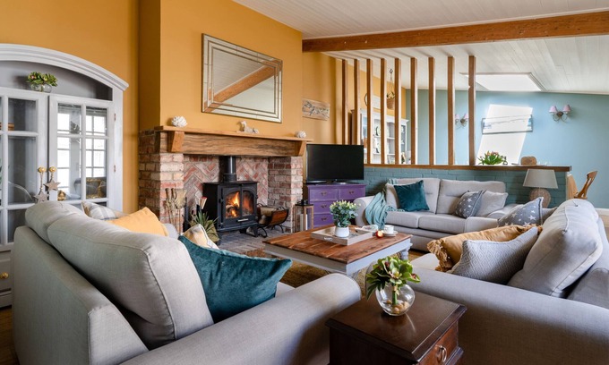 Dawlish Cottage | The Cottage - Characterful, coastal with hot tub