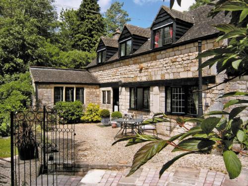 Stroud House | The Cottage