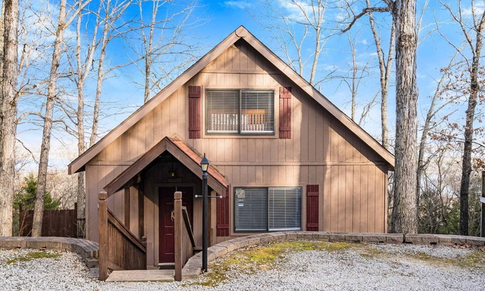 Branson West Cabin | The Cottages on Lake Bluff -nearby Table Rock Lake!