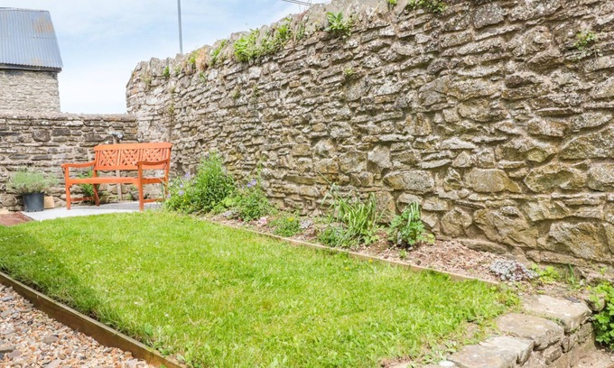 Kington Cottage | The Courtyard