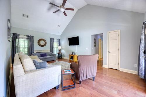 Columbus House | The Creekside Retreat Large Yard, Near Benning&CSU