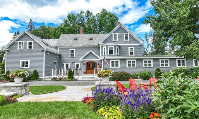 Hancock Point Bed & Breakfast | The Crocker House Country Inn (Rm 4)