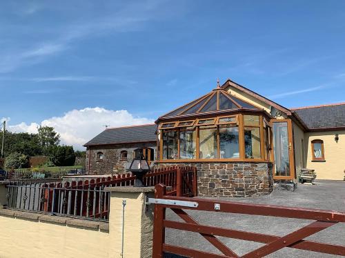 Ludchurch House | The Croft Guest House