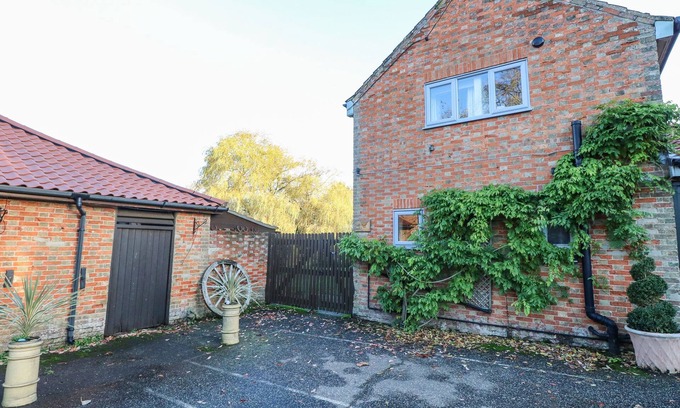Thetford Cottage | THE DAIRY, pet friendly, character holiday cottage in Saham Hills