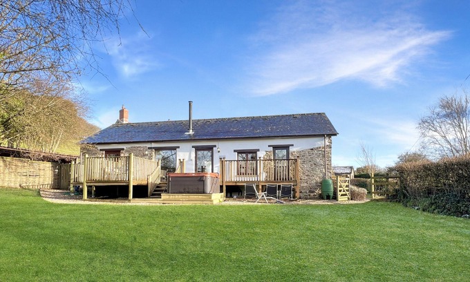 Chipstable Cottage | The Dairy, Waterrow, Nr Wivelsicombe