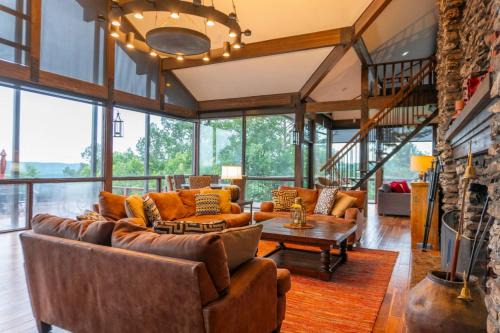 Eureka Springs House | The Deck House Retreat