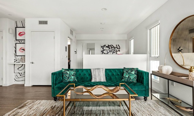 Carthay Circle Condo | The Designer Two-Bedroom Suite