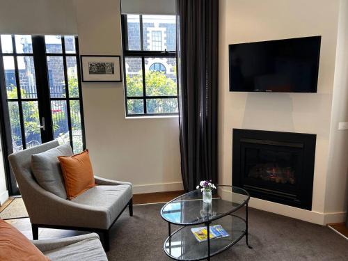Geelong Apartment | THE DEVLIN APARTMENTS 2 Bedroom Apartment near GMHBA stadium in Geelong - G04