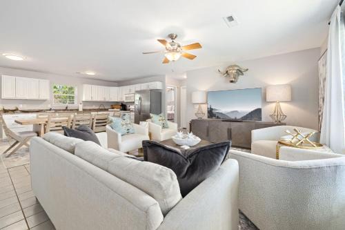 Downtown House | The Dime-1 mi to Downtown-1 Block to MTB Trail