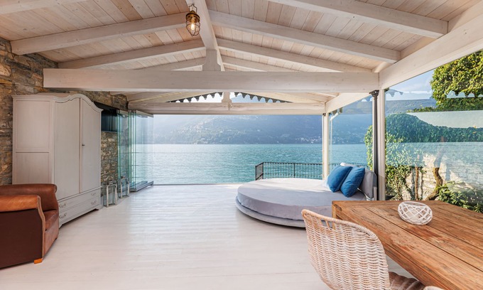 Blevio House | The dock of Villa Sardagna