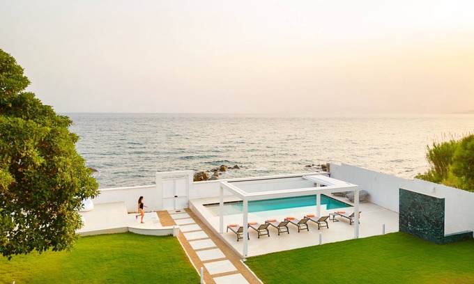 Quartu Sant'Elena Villa | The Door to the Sea of S'Arpagiu, direct access to the sea, private pool