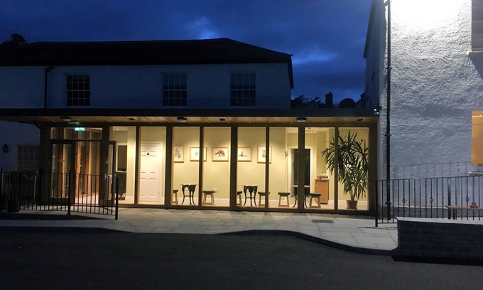 Curry Rivel Hotel | The Drayton Crown