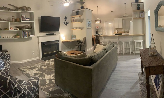 Kings Grant House | The Driftwood House is completely remodeled 3 bedroom 2 bath centrally located.