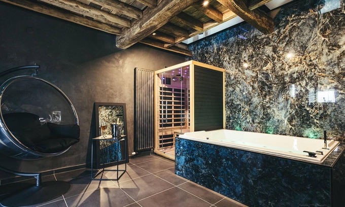 Longmesnil Apartment | The Duplex of L'Etoile - Home Cinema, Jacuzzi, and Sauna in Normandy