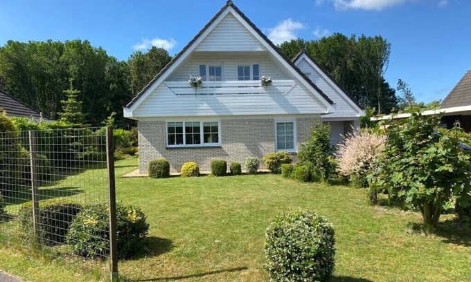 Zeewolde Villa | The Dutch Green View Villa - BOOK NOW - 2 free bikes during Summer