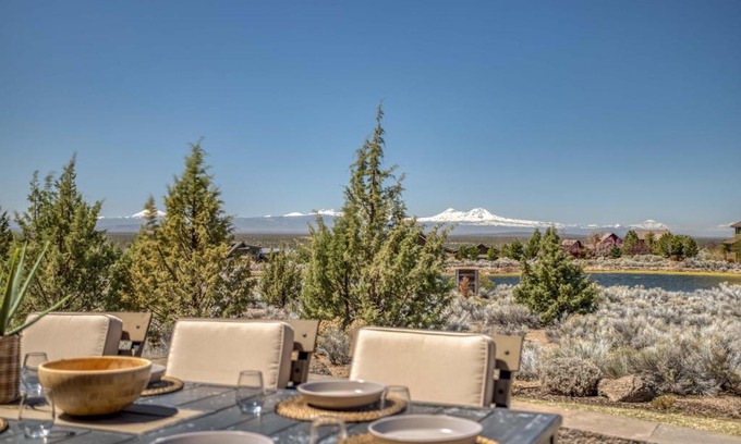 Powell Butte House | The Embers at Brasada Ranch - Meredith Lodging