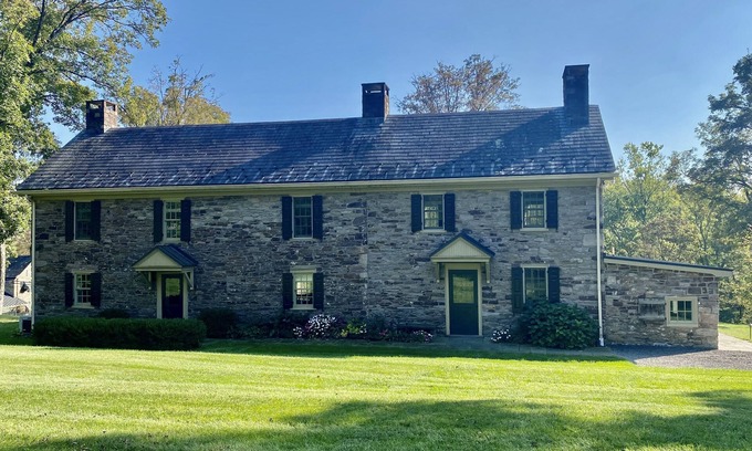 Stockton House | The Federal Twist House