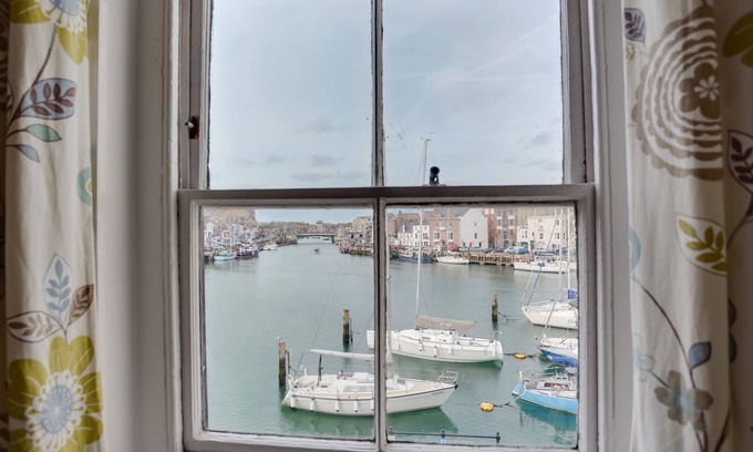 Weymouth Cottage | The Ferryman