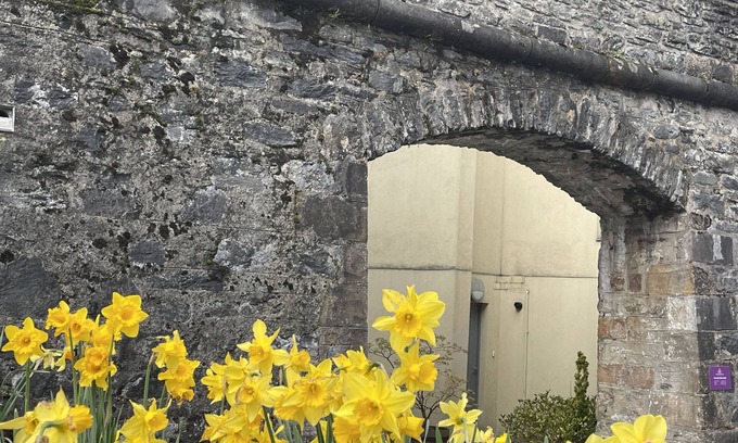 Fort Augustus Apartment | The Fort Archway - ground floor apartment at The Highland Club, Loch Ness