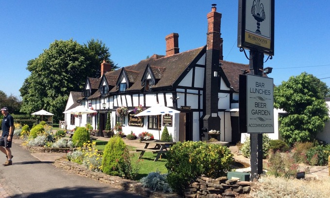 Tenbury Wells Hotel | The Fountain Oldwood