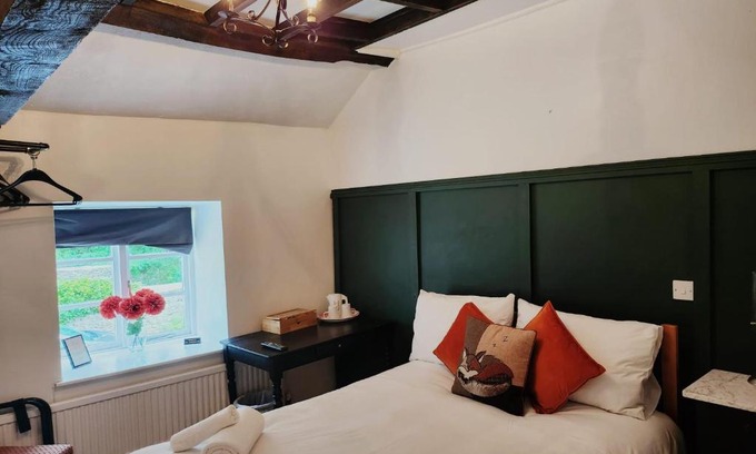 Bicester Hotel | The Fox Inn