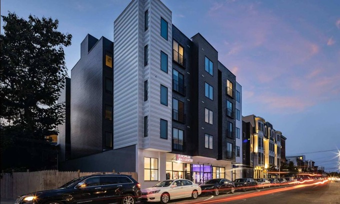 Fishtown Apartment | The Frankford Your Philly Escape