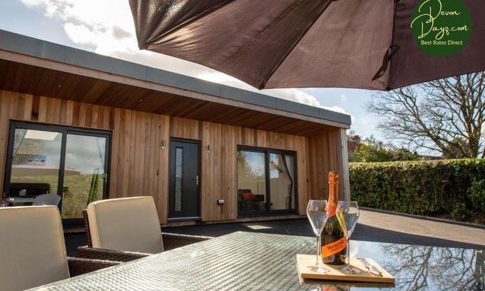 Raymonds Hill Bed & Breakfast | The Gatehouse Axminster